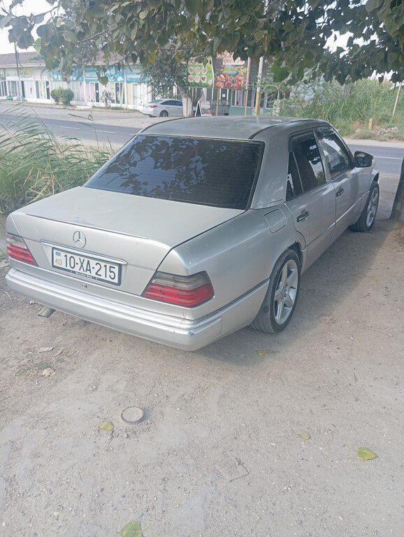 Mercedes E 200, 2.0 L, 1993 il, 348 000 km — Avtomobillər, Salyan (2)