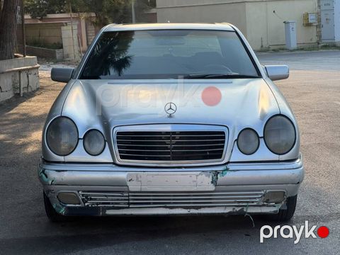 Mercedes E 200, 2.2 L, 1998 il, 299 566 km — Bakı