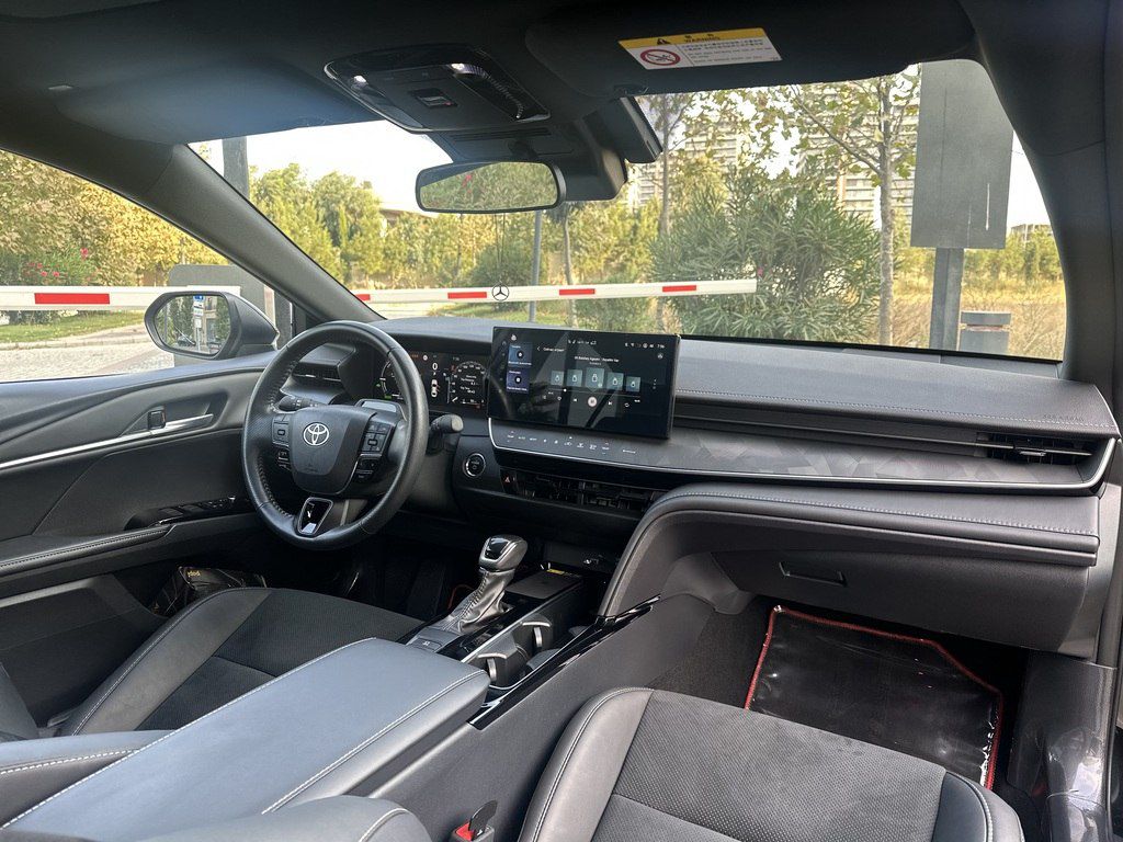Toyota Camry, 2.0 L, 1 kWh, 2025 il, 14 257 km — Avtomobillər, Bakı (9)