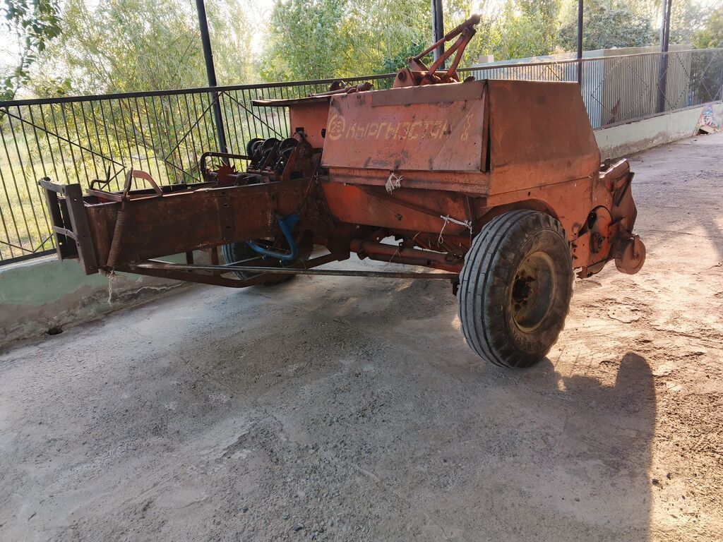 Ot presləyən pres-podborşnik (saman/yonca üçün kvadrat balya presi) — Avto, Şirvan