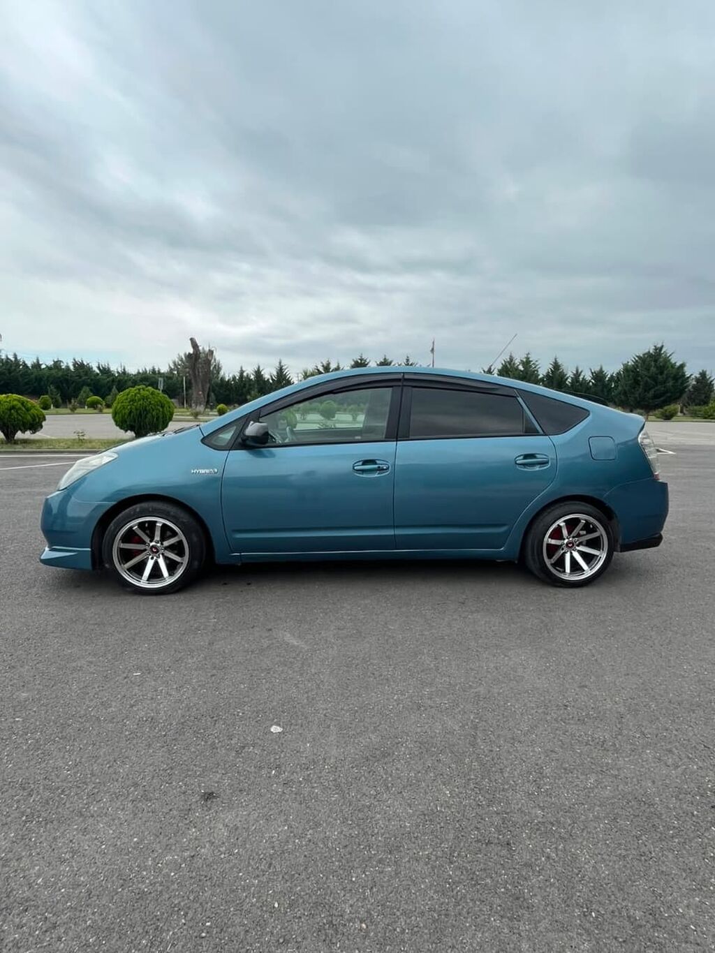 Toyota Prius (ikinci nəsil) hibrid hetçbek Xüsusiyyətlər və təchizat — Avto, Bakı (6)