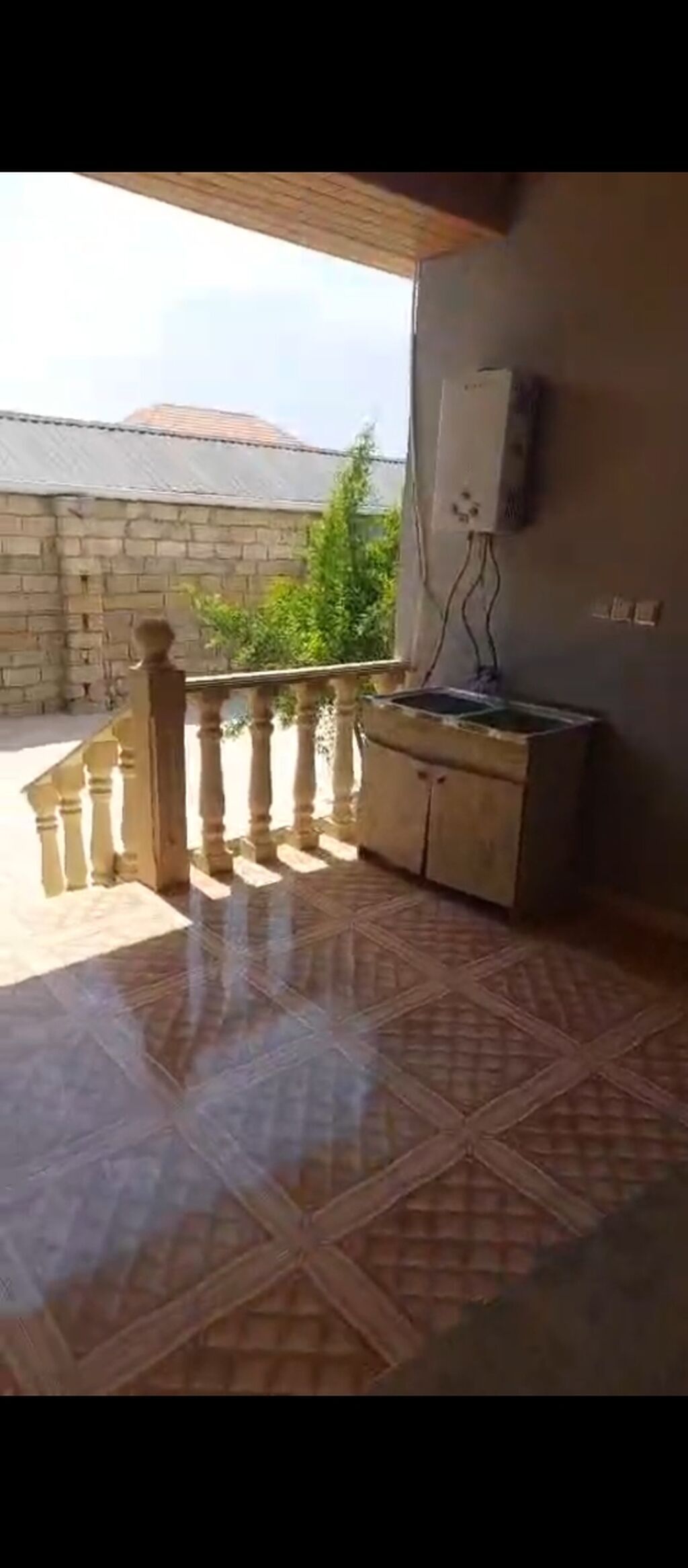 Ünvan Pirşağı ev 2 sot bələdiyyə sənəti qaz su işıq daima 8 daş — Daşınmaz əmlak, Sabirabad (3)