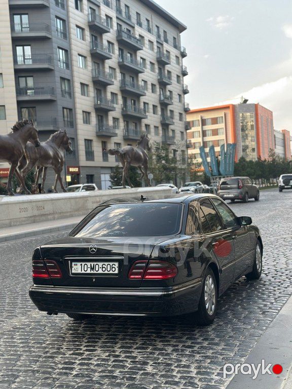 Mercedes E 220, 2.2 L, 2000 il, 335 000 km 10-MO-606 — Avtomobillər, Bakı (4)