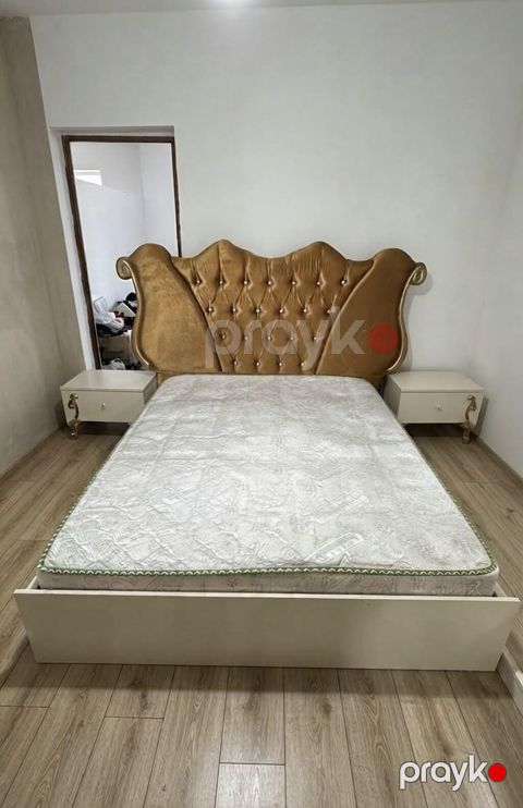 Taxt 2 tumbayla 230 manat .Catdirilma odenisle.Unvan razin*afa E — Bakı