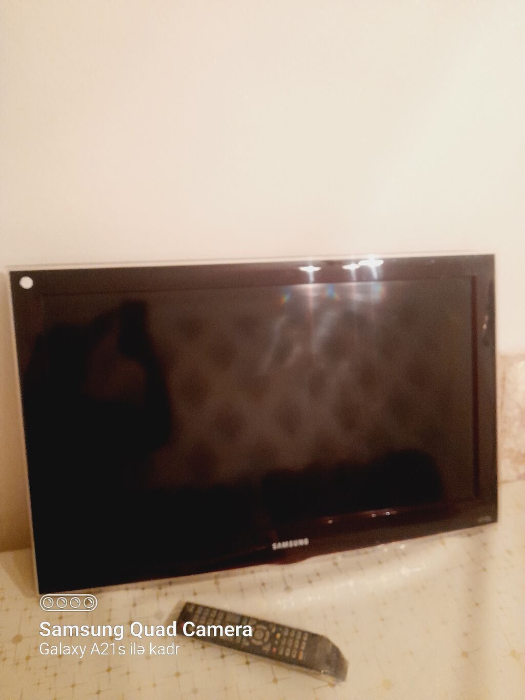 Samsung LCD televizor - Ekran diaqonalı: təxminən 32" - Model — Televizorlar, Masazır (2)