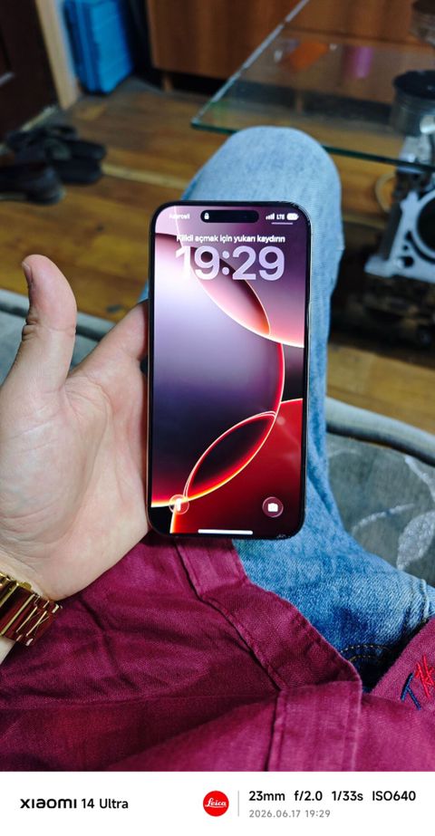 Telfon sifirdan mende olub idela vezyetdedi nökte bele ciziq yoxdu pil — Bakı