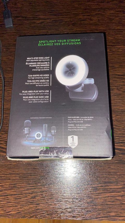 Razer kiyo 1080p 30 fps, 720p 60 fps. Işığı var — Bakı