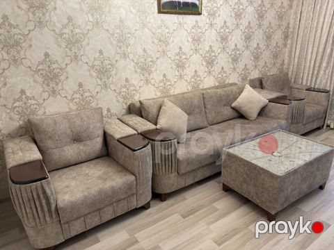 Künc divan dəsti – 4 hissəli - Tərkib: 1 geniş divan, 2 ədəd iri