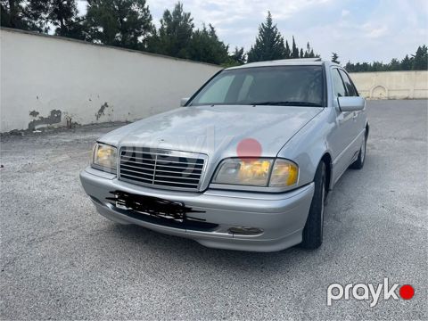Mercedes-Benz C 230: 2.3 l Sedan