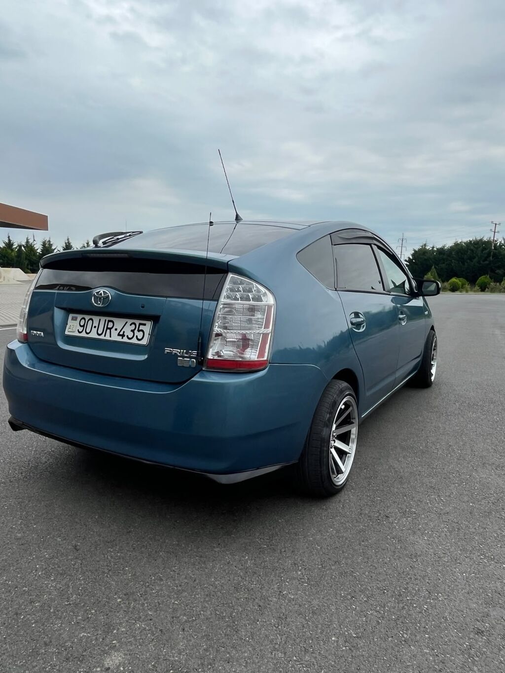 Toyota Prius (ikinci nəsil) hibrid hetçbek Xüsusiyyətlər və təchizat — Avto, Bakı (10)