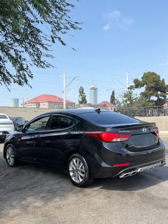 Hyundai Elantra, 1.8 L, 2015 il, 273 588 km — Avtomobillər, Bakı (5)