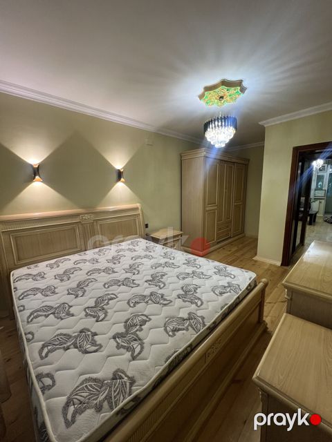 2-otaqlı mənzil kirayə verilir, Nizami m., 65 m²