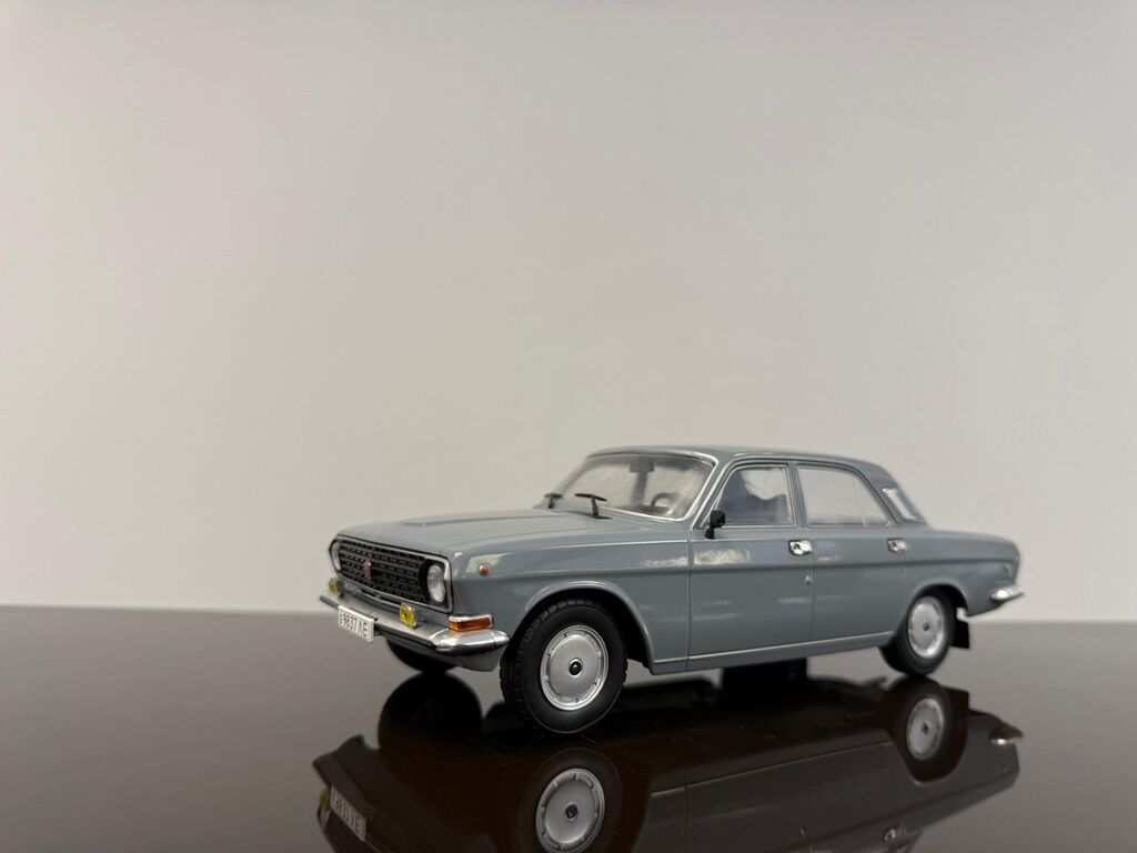 QAZ 24-10 1/24 Hacette olduğu üçün dəyərindən aşağı qoyulub — Mallar, Bakı (2)