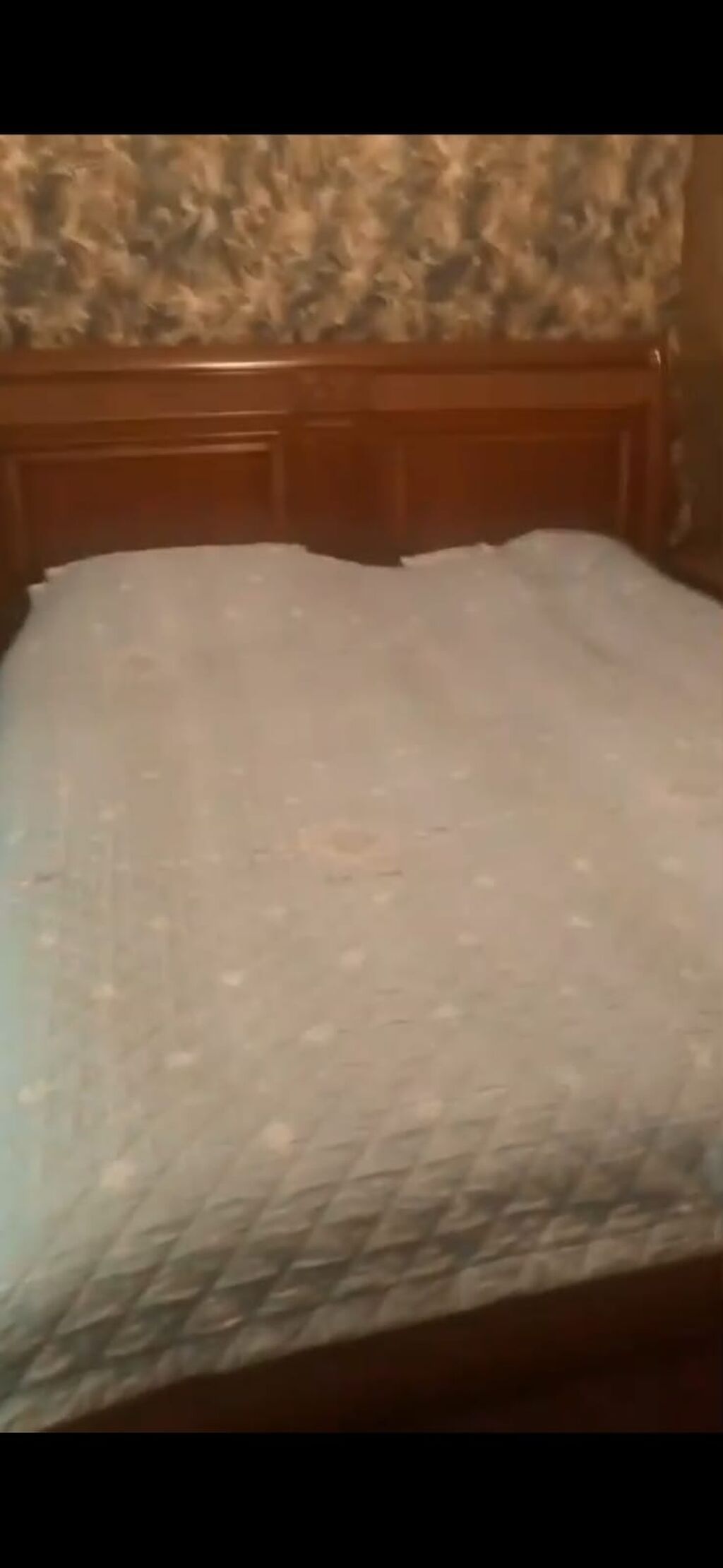 Yataq otağı mebel dəsti satılır. Dəstə klassik üslubda hazırlanmış — Mebel, Bakı