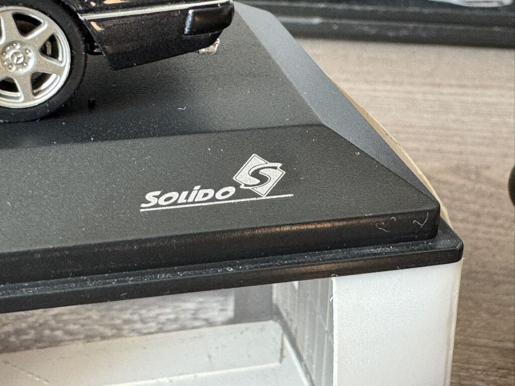 Solido Mercedes‑Benz E60 AMG (W124 E500 bazasında) die‑cast maketi — Mallar, Bakı (4)
