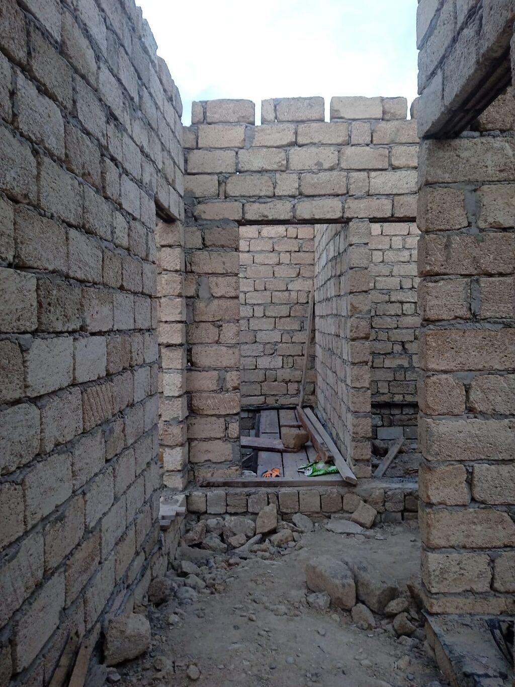2 sot, Tikinti, Bələdiyyə — Torpaq, Bakı (3)