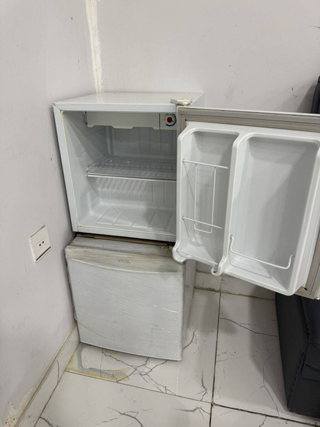 TCL mini soyuducu - Kompakt ölçü: masanın altına, yataq otağına — Soyuducular, Bakı (2)