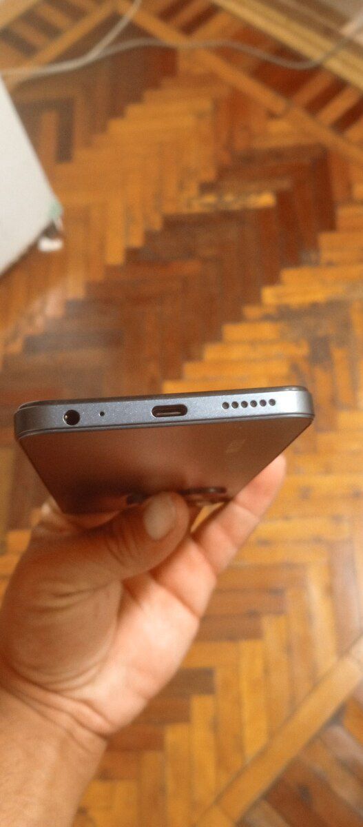 Tecno Spark Go 2024 Gravity Black 128GB/4GB — Smartfonlar, Bakı (7)
