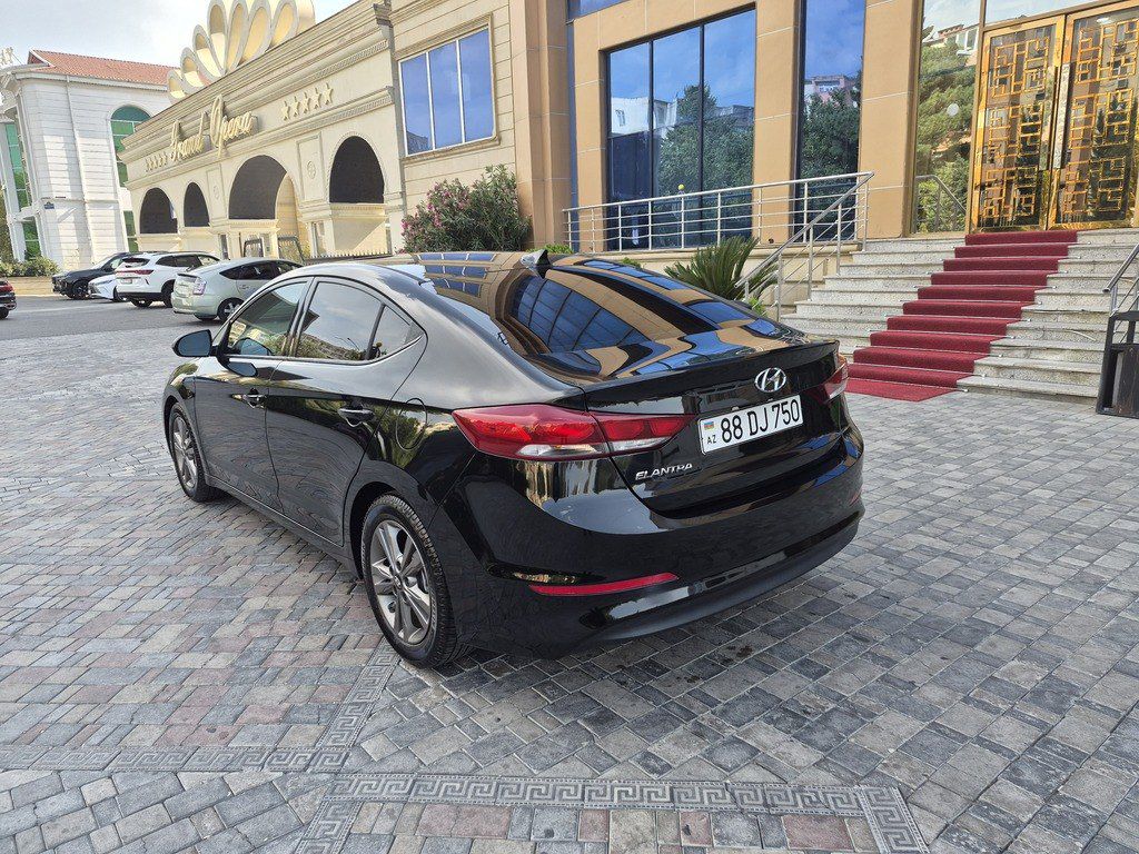 Hyundai Elantra, 2.0 L, 2018 il, 82 000 km — Avtomobillər, Bakı (4)