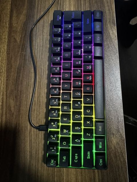 BW61 60% RGB Gaming Klaviatura Yenidir sadece acilib yoxlanilib — Bakı