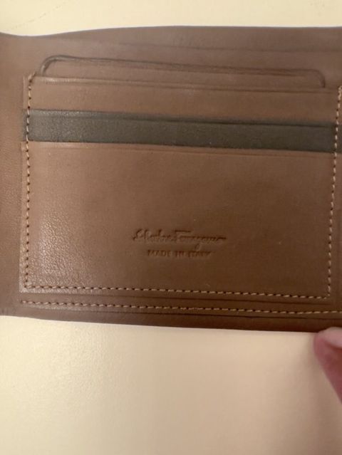 Salvatore Ferragamo kişi pulqabısı - Material: təbii dəri - Rəng — Bakı