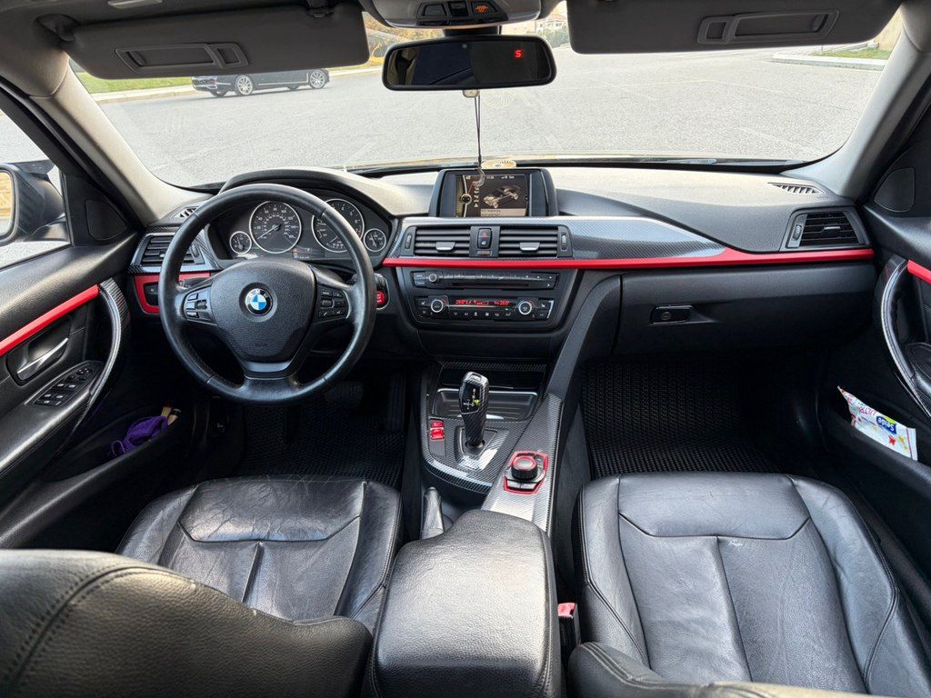 BMW 320, 2.0 L, 2013 il, 291 000 km — Avtomobillər, Bakı (3)