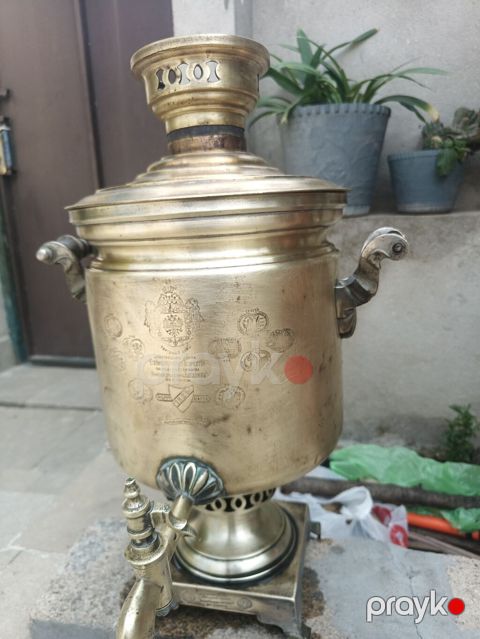 Məhsul: Bərk yanacaqla işləyən mis/latun samovar (kömür/odun üçün)