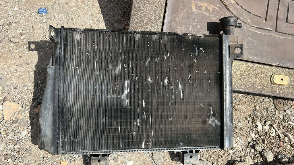 Avtomobil radiatoru - Material: alüminium əsaslı bal pətəyi, plastik — Radiatorlar, Digah (2)