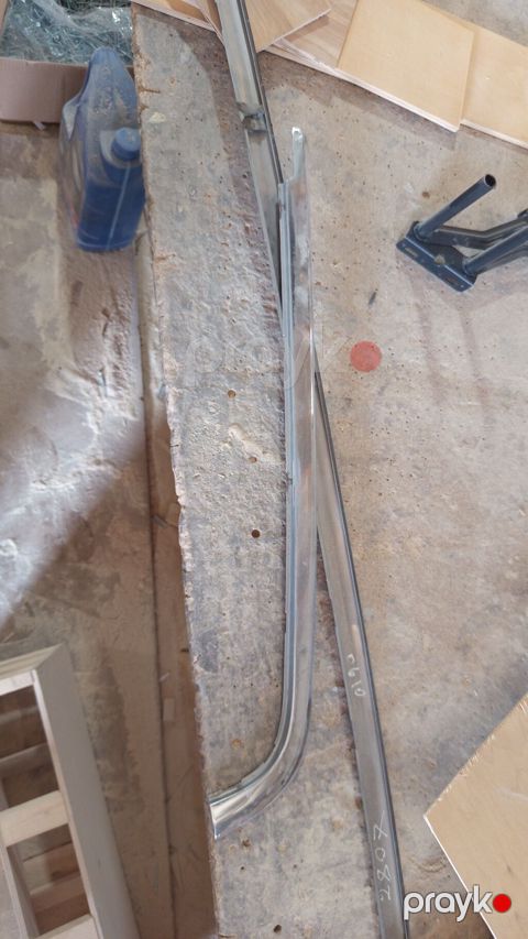 Məhsul: Mercedes w 202;üçün xrom Təsvir: - Material: metal (xrom