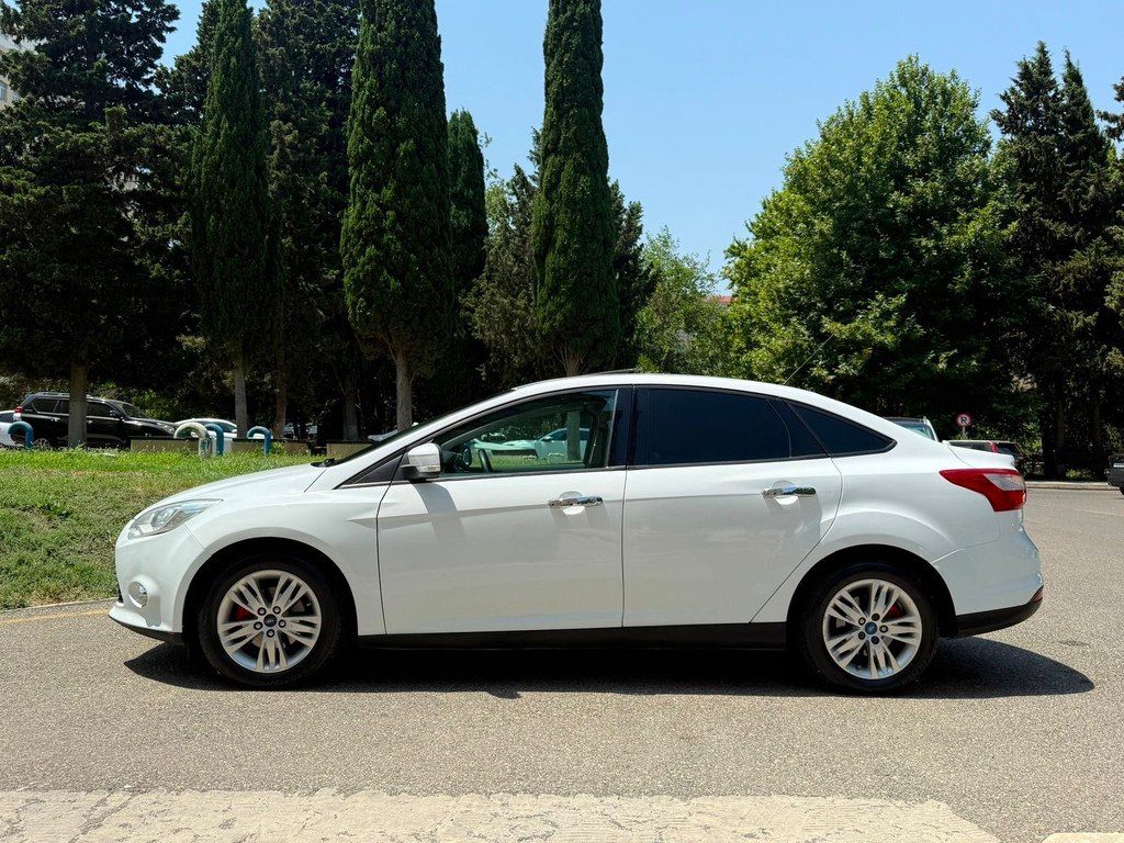 Ford Focus, 1.5 L, 2014 il, 167 000 km — Avtomobillər, Bakı (4)