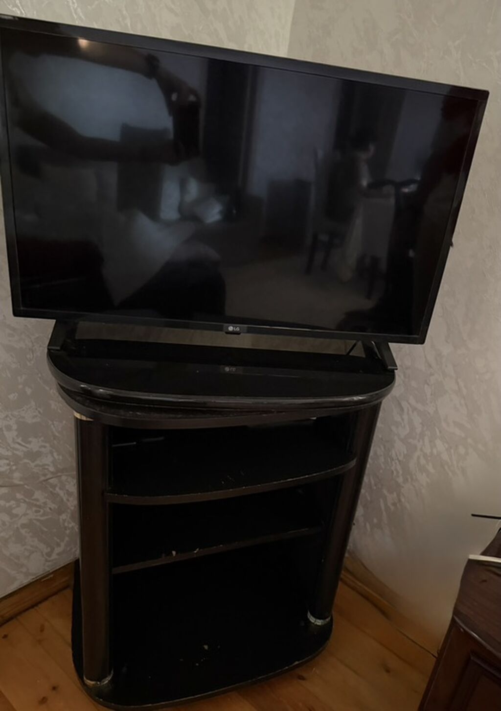 LG televizor + TV stendi - Brend/model: LG (LED LCD panel) - Ekran — Televizorlar, Mehdiabad