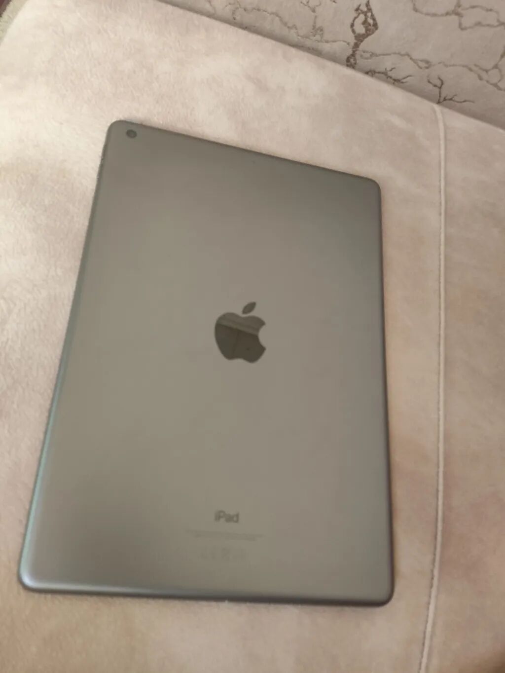 Apple iPad planşet - Ekran: 9.7" Retina (təxmini), Home düyməsi və — Elektronika, Bakı (2)