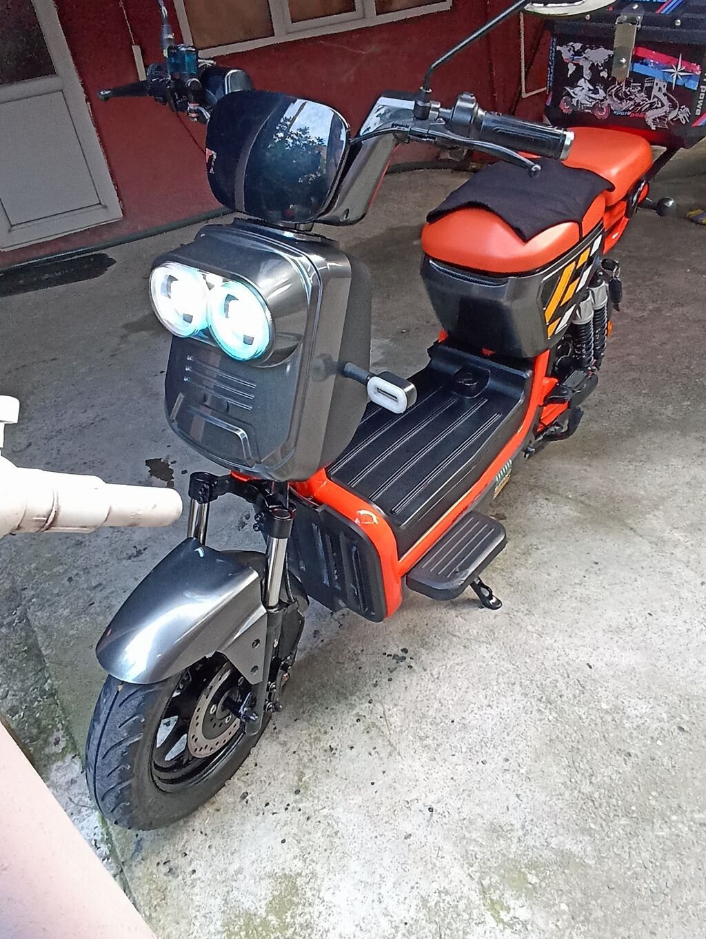 Elektrikli moped satılır. Şəkillərdə görünən model parlaq — Avto, Şəki (3)