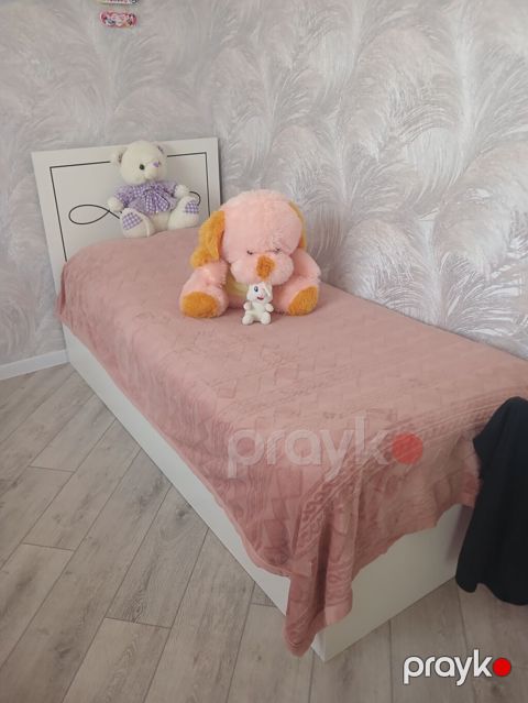 Uşaq/yeni yetmə üçün tək nəfərlik çarpayı - Ölçü: təxmini 90x200 sm