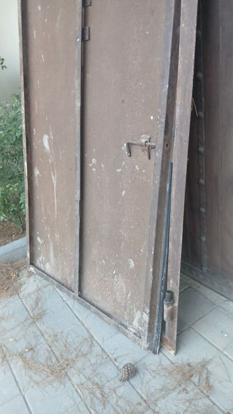 Metaldan ikiqat qapı dəsti - Material: qalın polad təbəqə, möhkəm — Digah