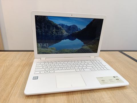 Noutbuk Asus X542UAR — Bakı