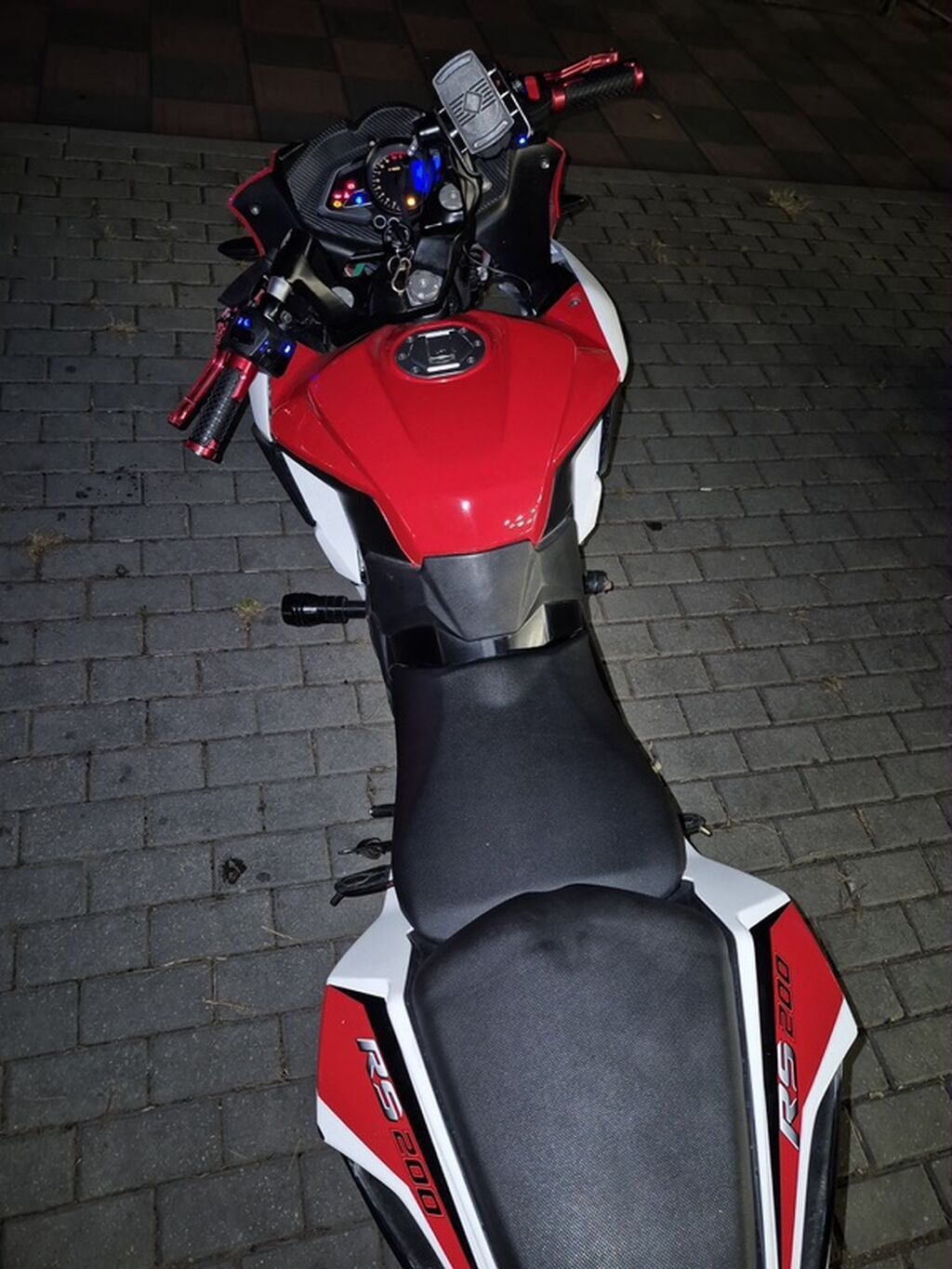 Motosiklet – RS 200 sport - Korpus rəngi: qırmızı-ağ-qara — Motosikletlər, Bakı (3)