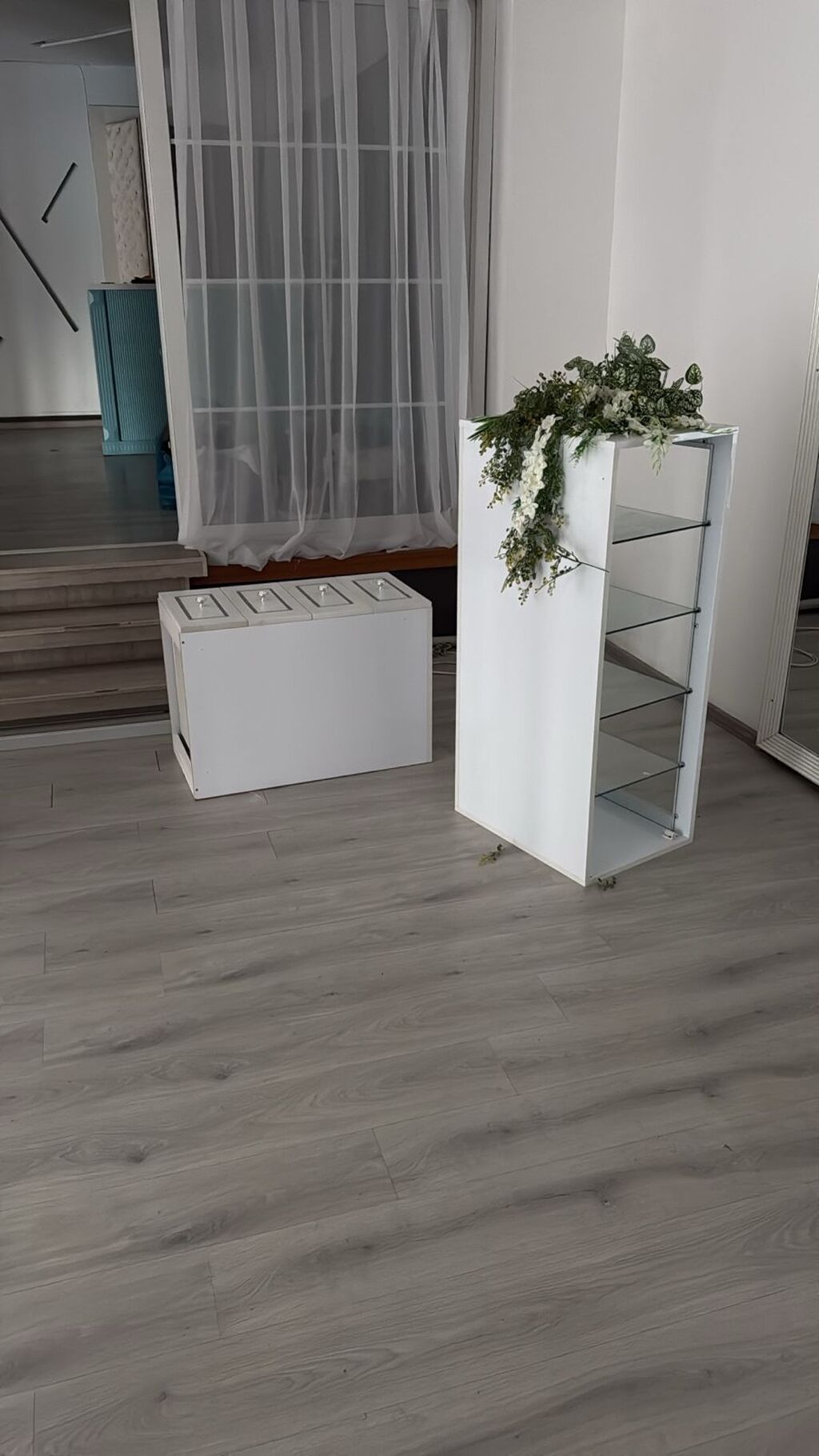 Satılır: Gözəllik/Geyim salonu üçün mebel və güzgü avadanlıqları dəsti — Mebel, Bakı (9)