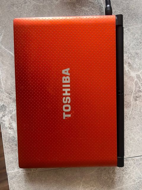 Noutbuk Toshiba NB505 — Bakı