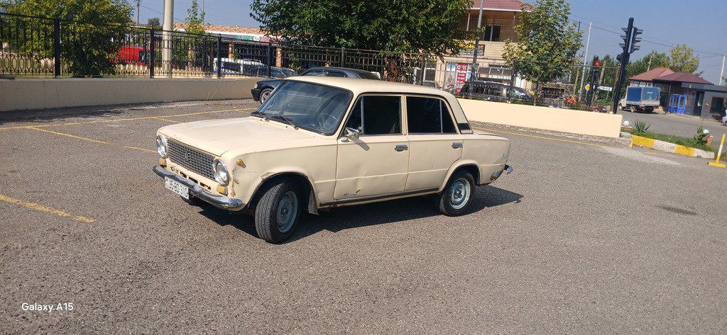 Lada (VAZ) 21011, 1.3 L, 1983 il, 256 458 km — Avtomobillər, Qazax (9)
