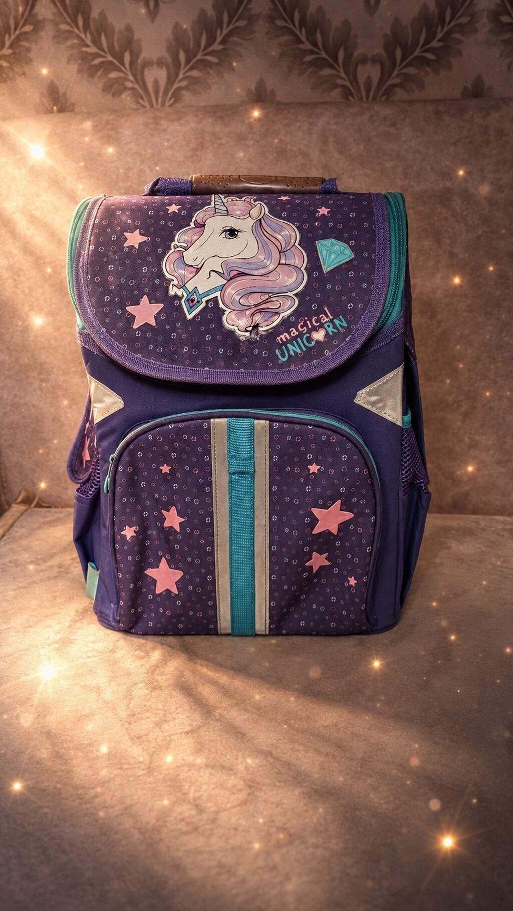 Unicorn dizaynlı məktəb çantası. Bənövşəyi rəngdə, üzərində unicorn — Mallar, Bakı