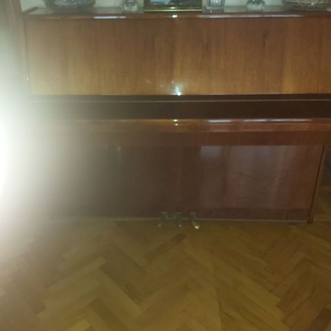 - Akustik upright piano - Korpus: parıltılı tünd ağac örtük (taxta — Bakı
