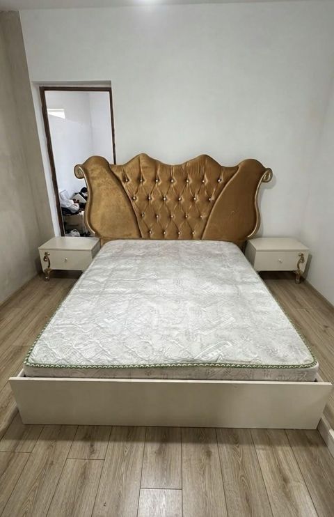 Taxt 2 tumbayla 250 manat .Catdirilma odenisle.Unvan Bakixanov*Tehi — Mehdiabad