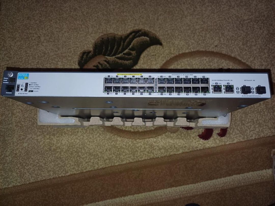 24 PoE switch — Şəbəkə və server avadanlığı, Bakı
