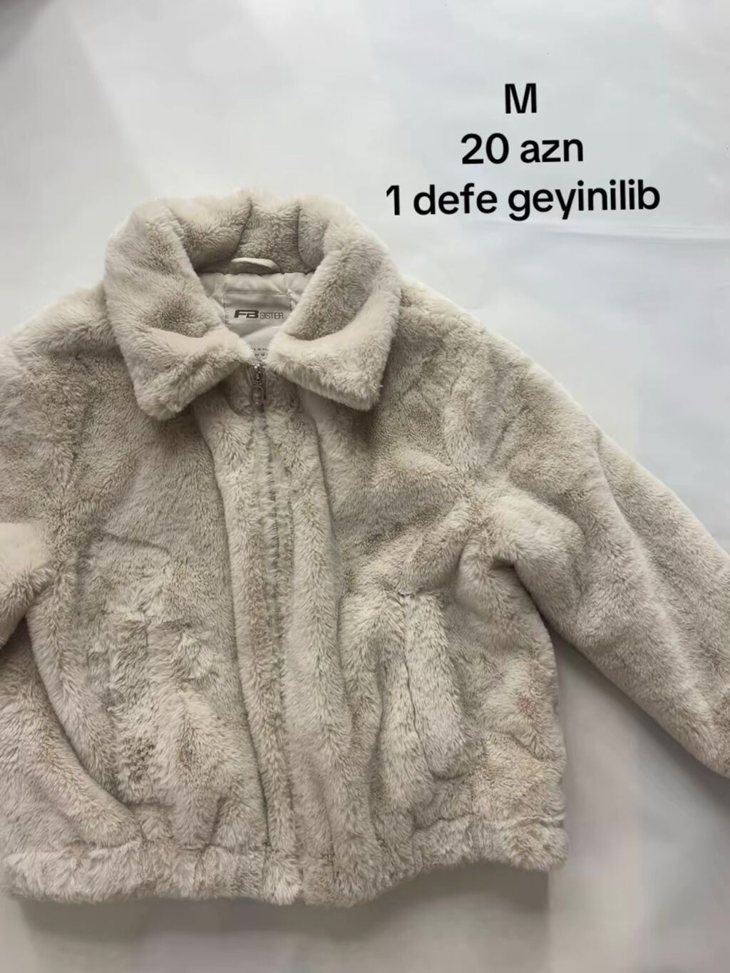 Kokteyl donlar — Şəxsi əşyalar, Bakı (8)