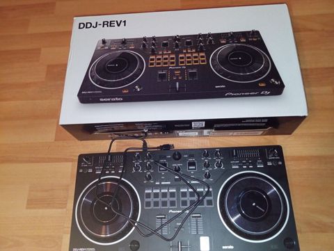 Pioneer DJ DDJ-REV1 DJ kontrolörü - Serato üçün hazırlanmış 2 kanallı — Şəki
