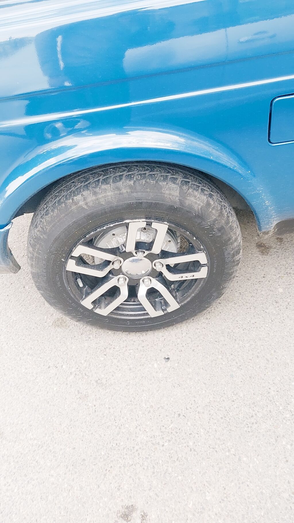 Niva diski satilir tekce barter olunur zavod disk yekeri + pul Lada — Avto, Bakı (2)