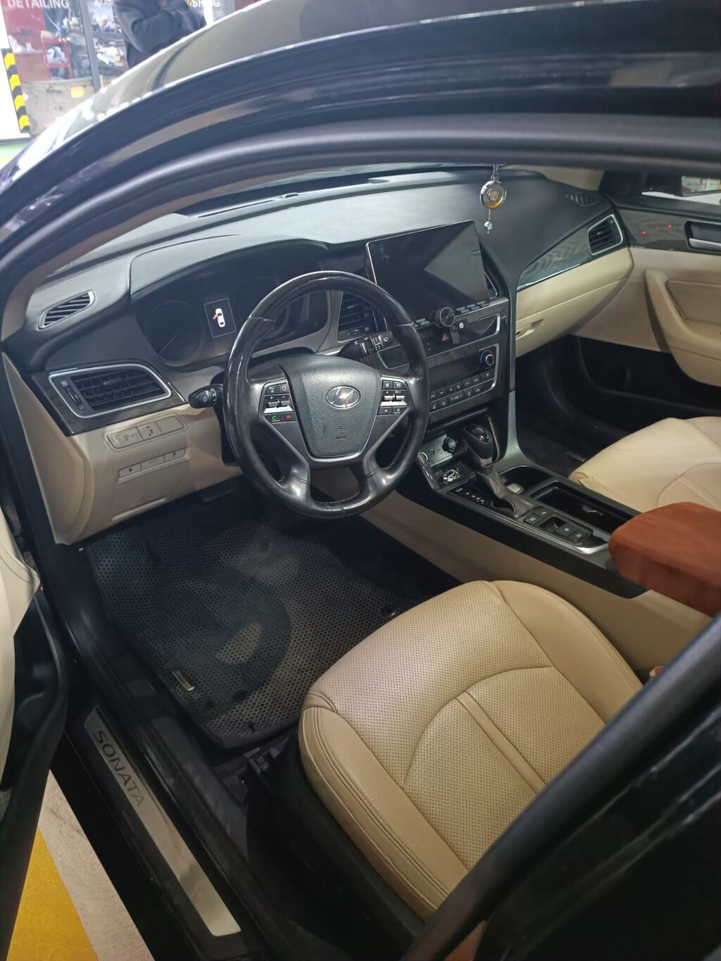 Hyundai Sonata sedan - Kuzov: qara rəng, aerodinamik xətlər, xrom ön — Avto, Digah (2)