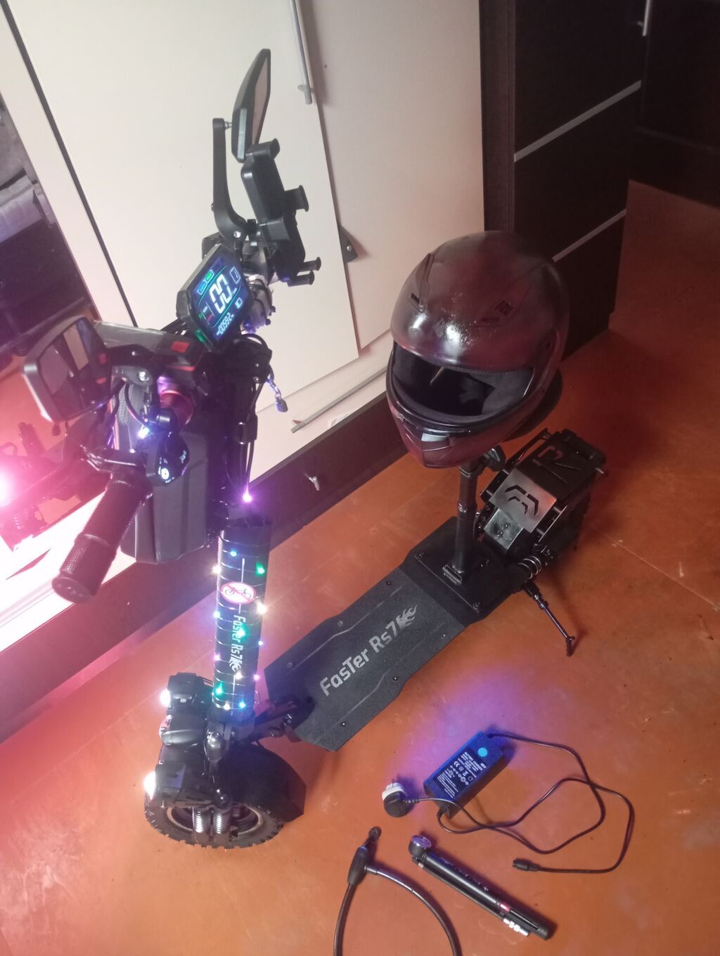 Elektrik skuter – FaSTer RS7 (oturacaqlı) Xüsusiyyətlər: - Güclü — Mallar, Digah (3)