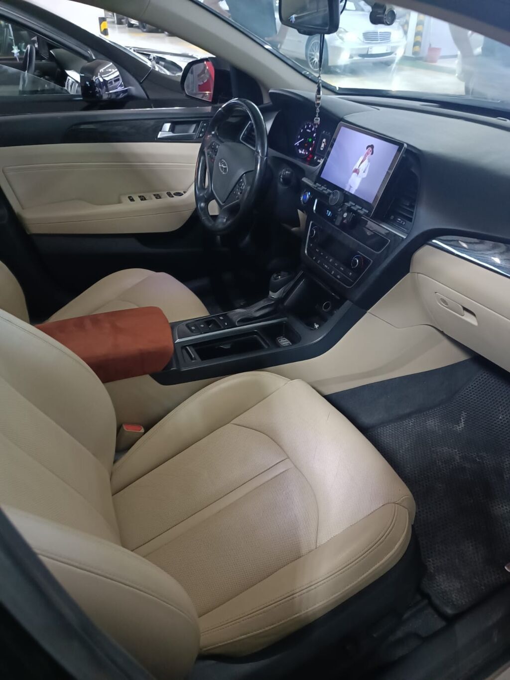 Hyundai Sonata sedan - Kuzov: qara rəng, aerodinamik xətlər, xrom ön — Avto, Digah (9)